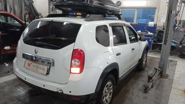Renault Duster 2013 года, 177 364 км - вид 3