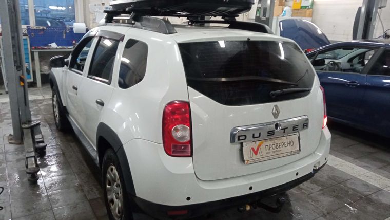 Renault Duster 2013 года, 177 364 км - вид 4