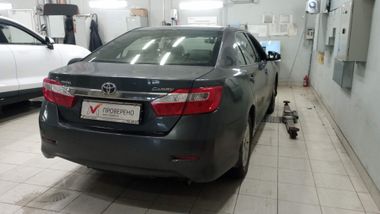 Toyota Camry 2012 года, 193 661 км - вид 3