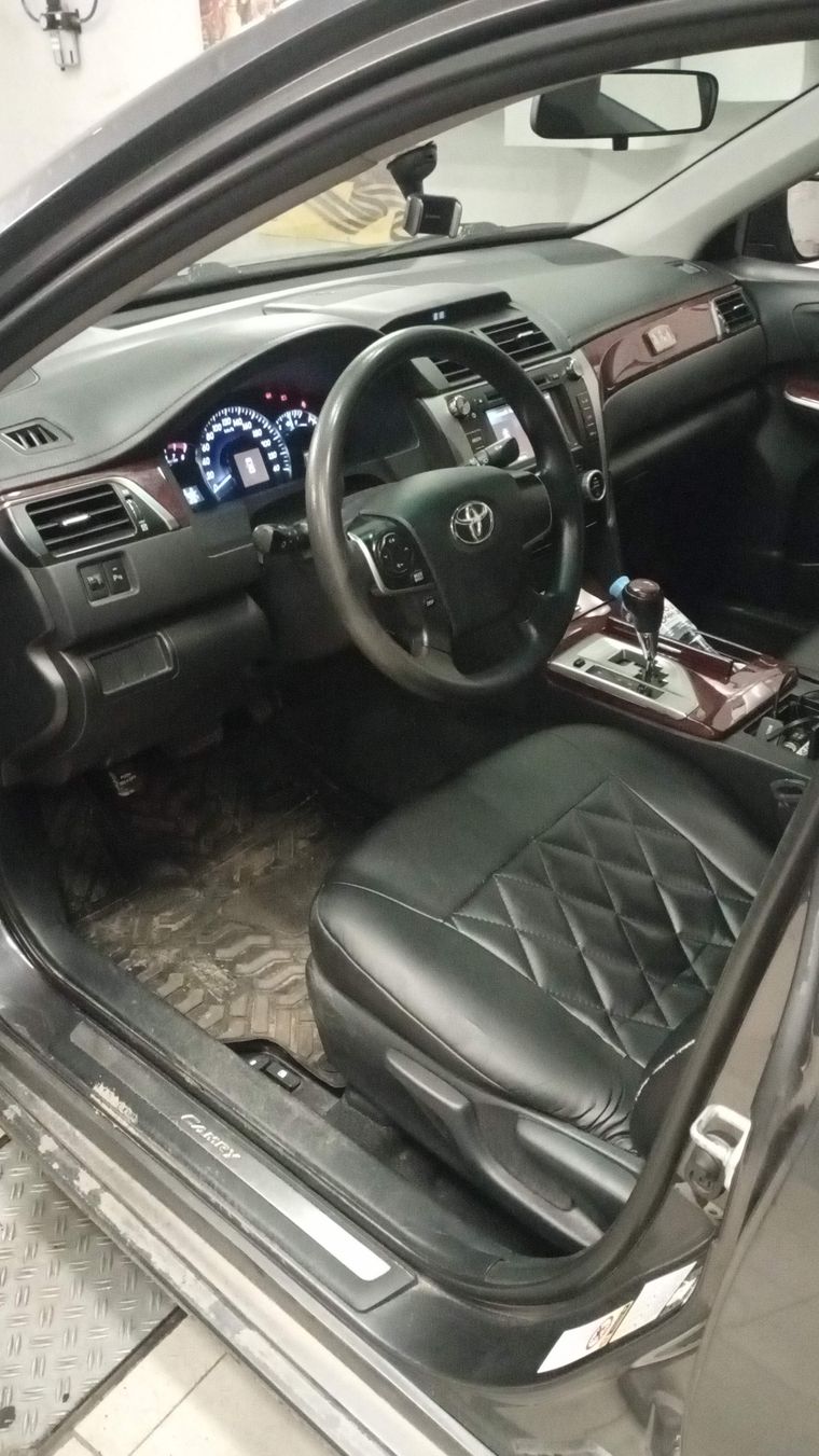 Toyota Camry 2012 года, 193 661 км - вид 5