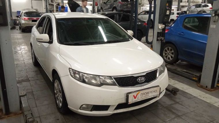 KIA Cerato 2012 года, 119 029 км - вид 3