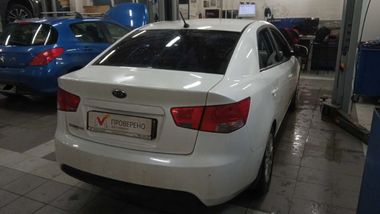 KIA Cerato 2012 года, 119 029 км - вид 4