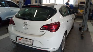Opel Astra 2013 года, 128 539 км - вид 3