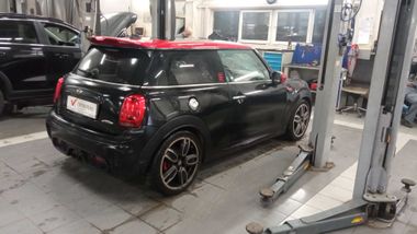MINI John Cooper Works 2017 года, 145 000 км - вид 3