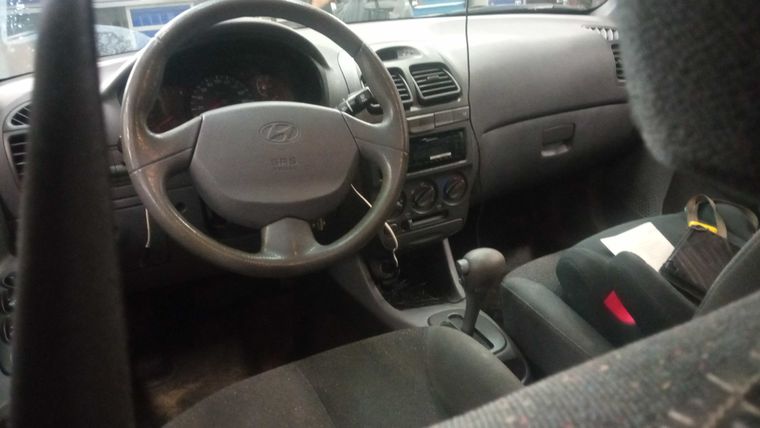 Hyundai Accent 2008 года, 258 104 км - вид 5