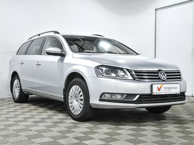 Volkswagen Passat 2013 года, 234 169 км - вид 4