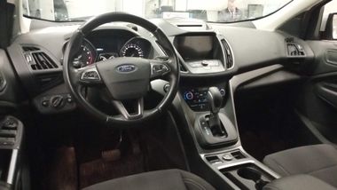 Ford Kuga 2017 года, 63 737 км - вид 5