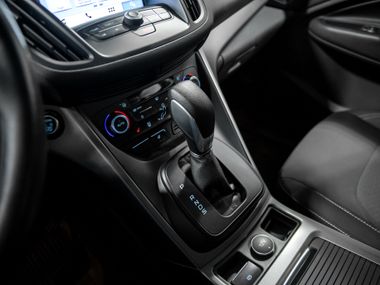 Ford Kuga 2017 года, 63 737 км - вид 12