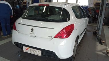 Peugeot 308 2012 года, 147 355 км - вид 3