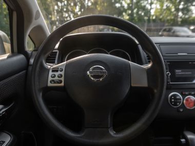 Nissan Tiida 2010 года, 229 000 км - вид 7