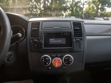 Nissan Tiida 2010 года, 229 000 км - вид 9