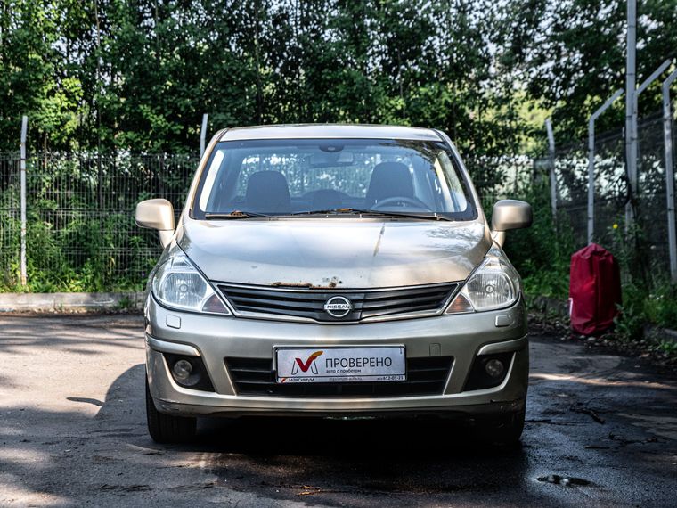 Nissan Tiida 2010 года, 229 000 км - вид 3