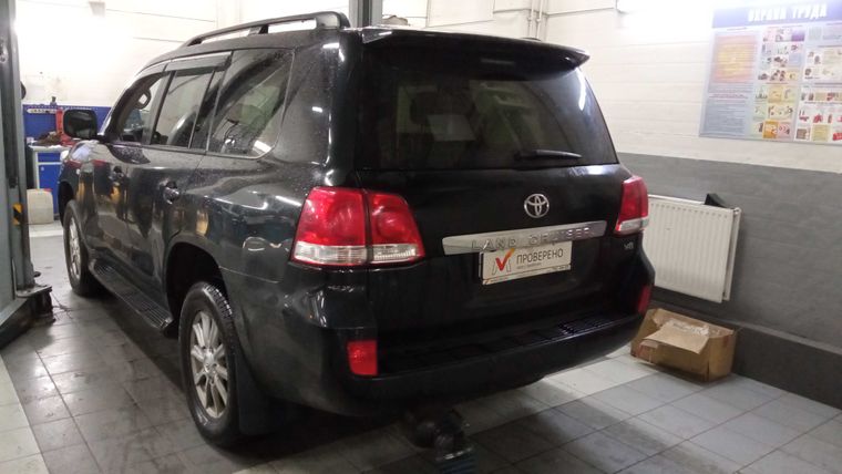 Toyota Land Cruiser 2011 года, 426 171 км - вид 4