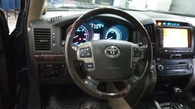 Toyota Land Cruiser 2011 года, 426 171 км - вид 5
