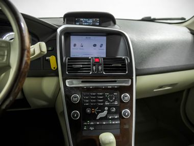 Volvo XC60 2010 года, 231 700 км - вид 9