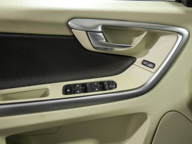 Volvo XC60 2010 года, 231 700 км - вид 11