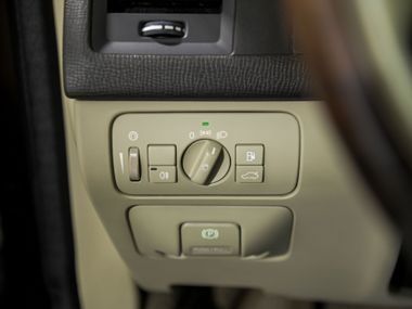 Volvo XC60 2010 года, 231 700 км - вид 12