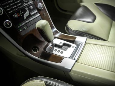 Volvo XC60 2010 года, 231 700 км - вид 10