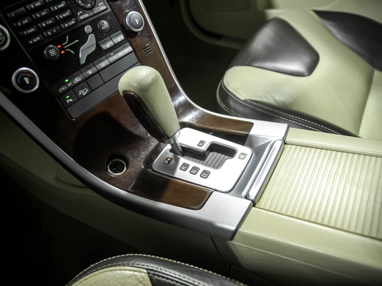 Volvo XC60 2010 года, 231 700 км - вид 10