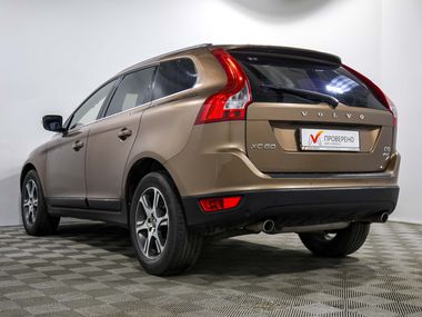 Volvo XC60 2010 года, 231 700 км - вид 6