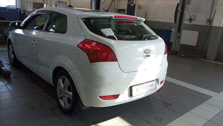 KIA Ceed 2011 года, 182 914 км - вид 4
