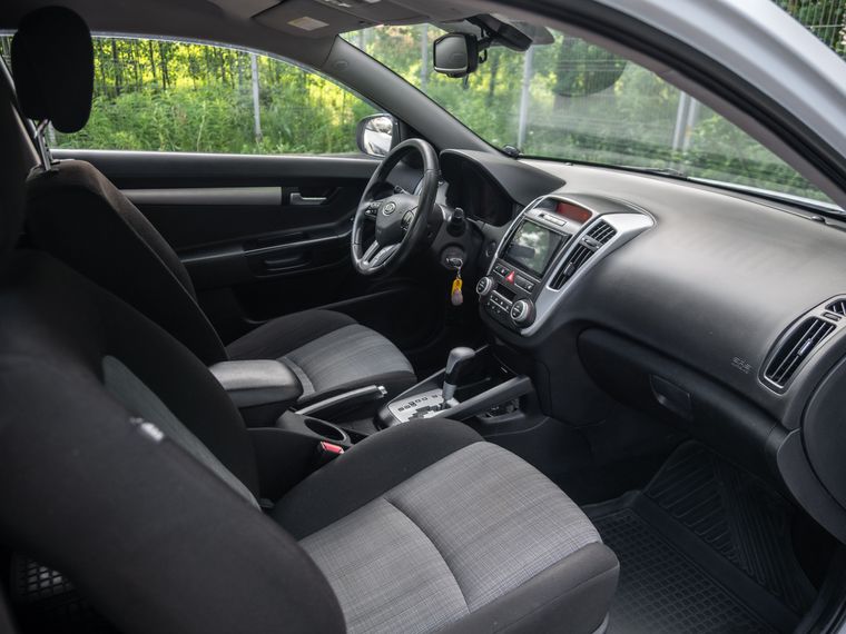 Kia Ceed 2011 года, 182 914 км - вид 11