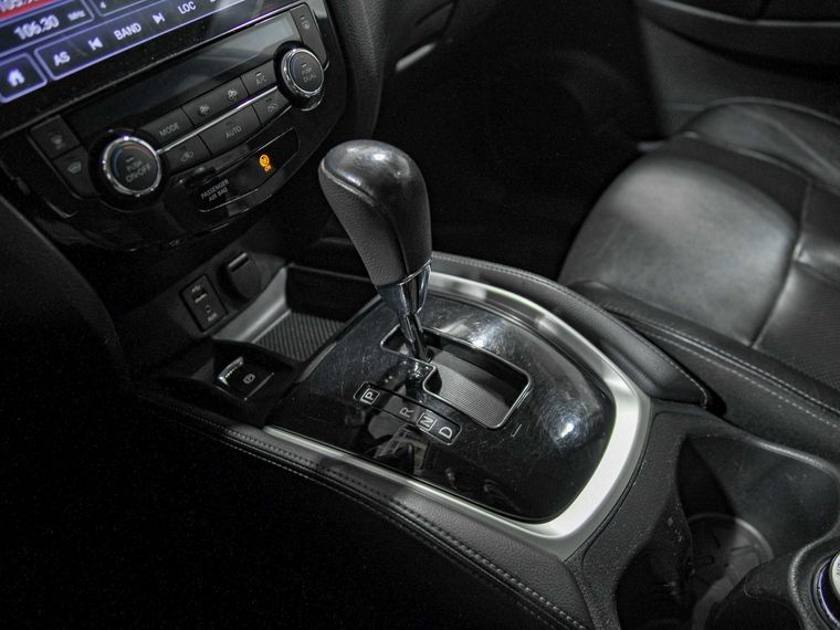 Nissan X-Trail 2016 года, 187 979 км - вид 13