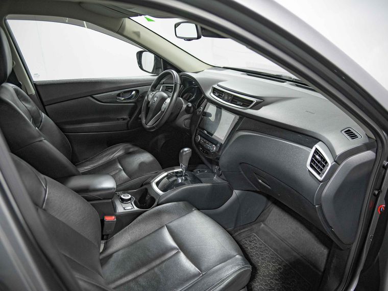 Nissan X-Trail 2016 года, 187 979 км - вид 19