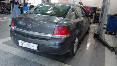 Opel Astra 2011 года, 185 142 км - вид 3