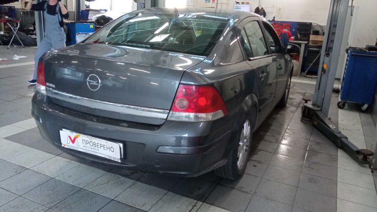 Opel Astra 2011 года, 185 142 км - вид 3