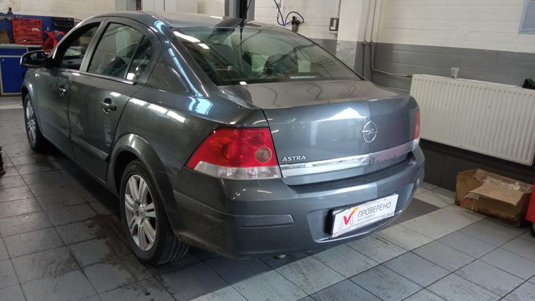 Opel Astra 2011 года, 185 142 км - вид 4