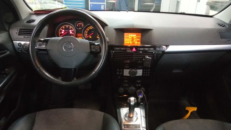 Opel Astra 2011 года, 185 142 км - вид 5
