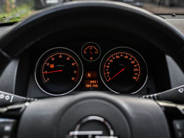 Opel Astra 2011 года, 185 142 км - вид 5