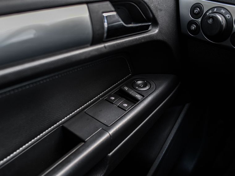 Opel Astra 2011 года, 185 142 км - вид 9