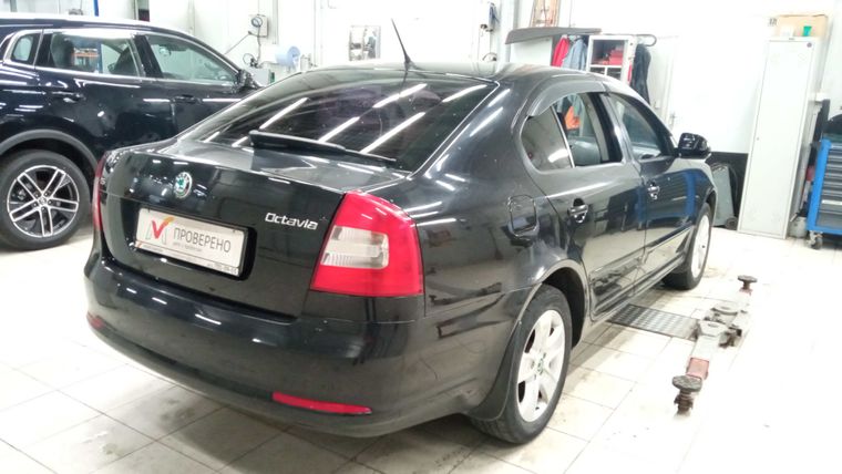 Skoda Octavia 2011 года, 227 877 км - вид 3