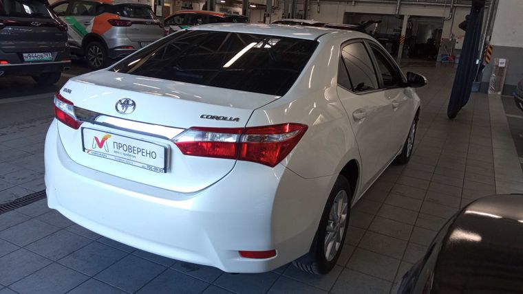 Toyota Corolla 2014 года, 177 154 км - вид 3