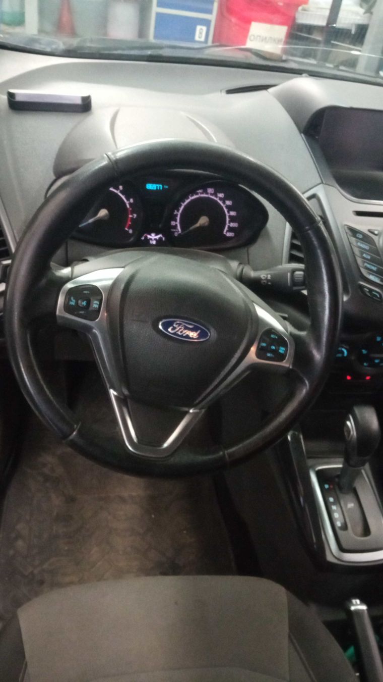 Ford EcoSport 2015 года, 186 977 км - вид 5
