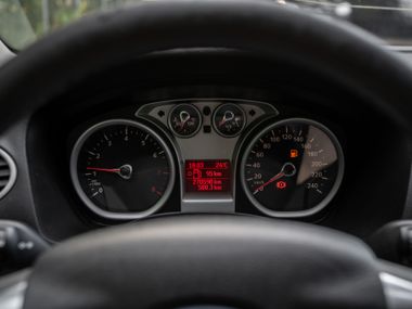 Ford Focus 2010 года, 270 450 км - вид 5