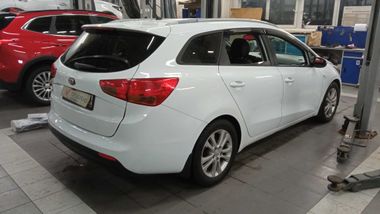 KIA Ceed 2013 года, 187 117 км - вид 3