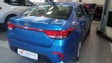 KIA Rio 2018 года, 154 252 км - вид 3