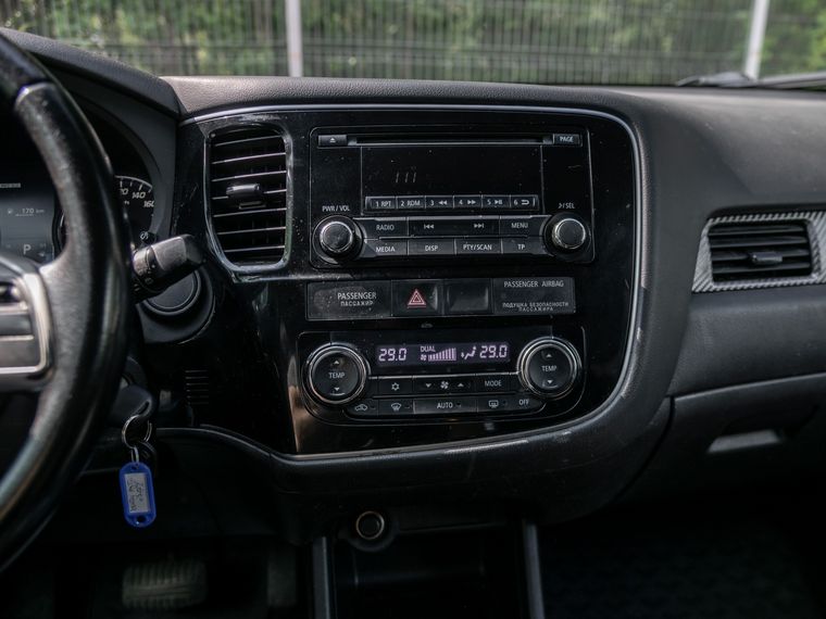 Mitsubishi Outlander 2012 года, 320 027 км - вид 7