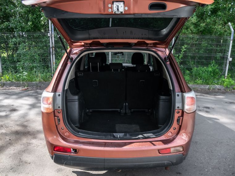Mitsubishi Outlander 2012 года, 320 027 км - вид 12