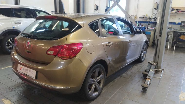 Opel Astra 2012 года, 173 965 км - вид 3
