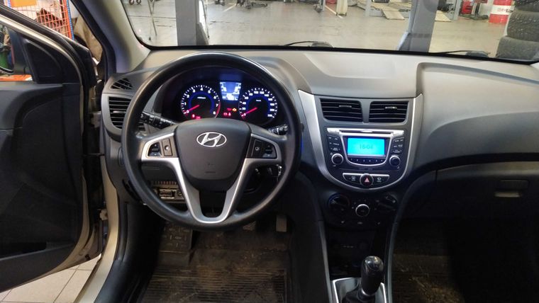 Hyundai Solaris 2014 года, 75 001 км - вид 5