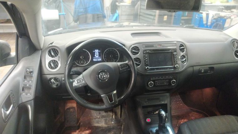 Volkswagen Tiguan 2012 года, 244 563 км - вид 5
