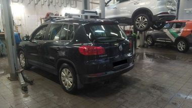 Volkswagen Tiguan 2012 года, 244 563 км - вид 4