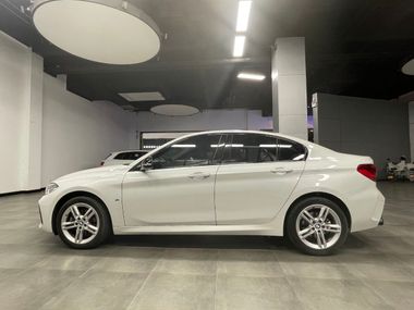 BMW 1 серия 2021 года, 58 980 км - вид 9