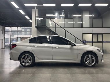 BMW 1 серия 2021 года, 58 980 км - вид 8