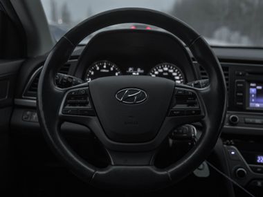 Hyundai Elantra 2018 года, 105 750 км - вид 7