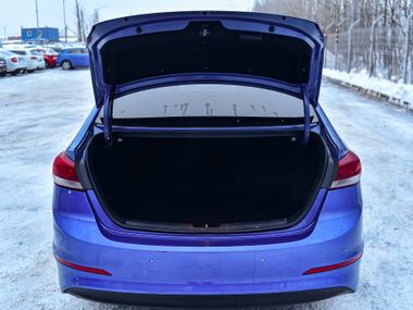 Hyundai Elantra 2018 года, 105 750 км - вид 16